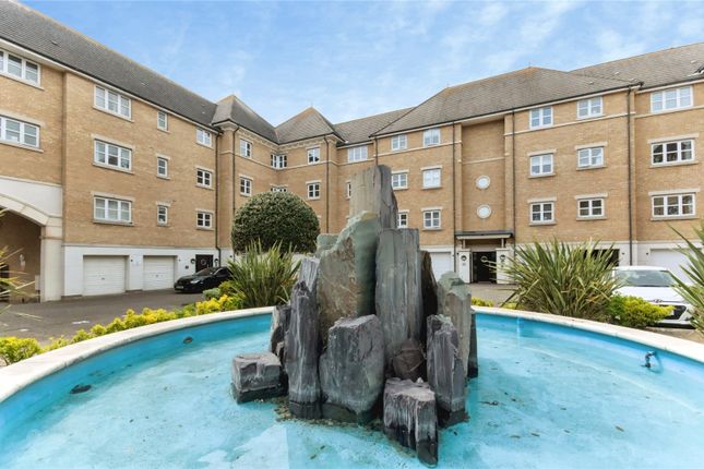 2 bed property, in Callao Quay, £240,000