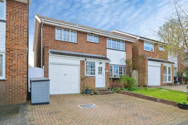 4 bed property, in Parva Close, £750,000