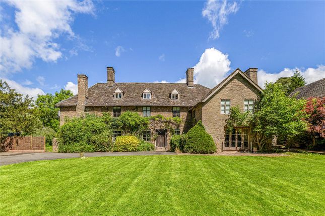 7 bed property, in Walterstone, £2,750,000