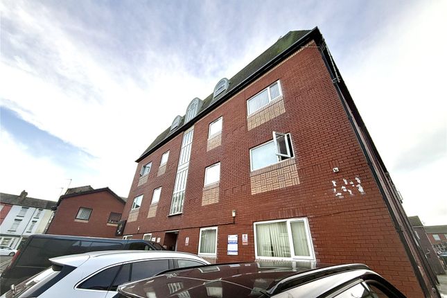 1 bed property, in Singleton Street, £45,000