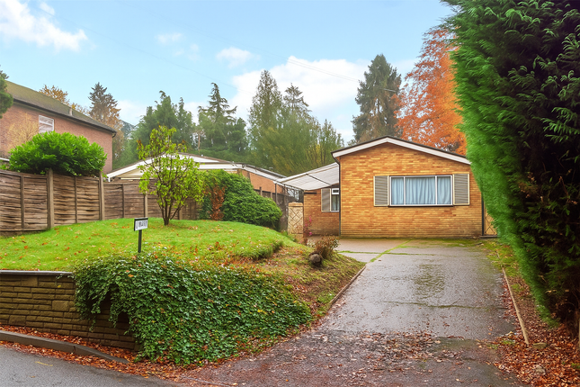 2 bed property, in Hendon Wood Lane, £750,000