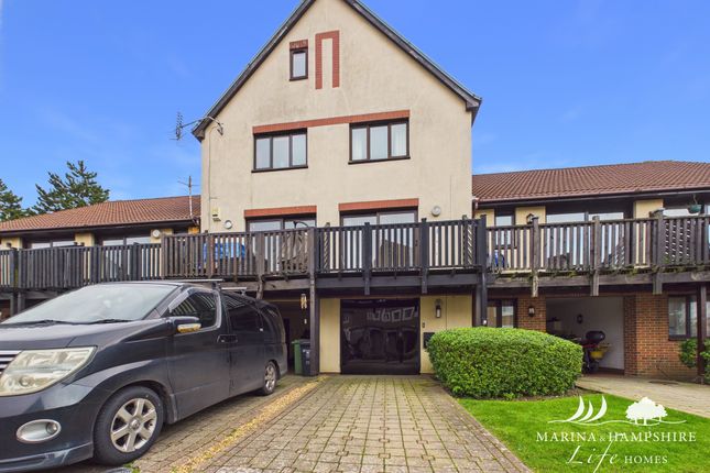 3 bed property, in Port Solent, £340,000