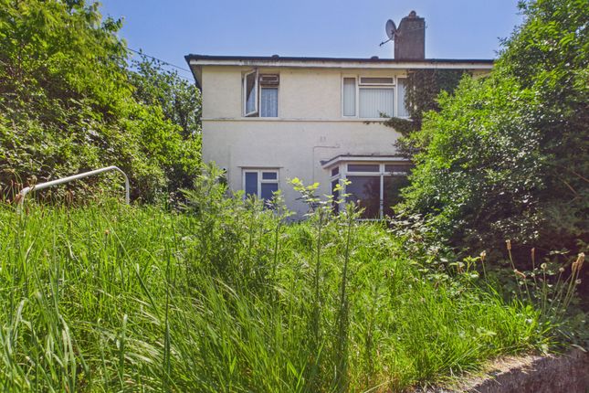 1 bed property, in St Eval Place, £70,000