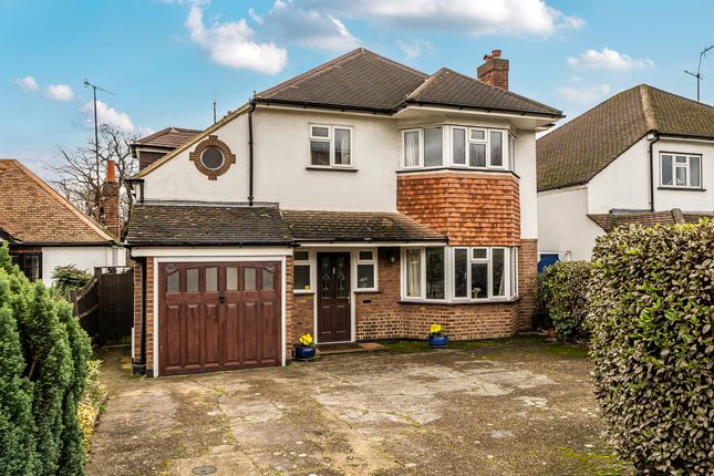 3 bed property, in Randalls Road, £699,950