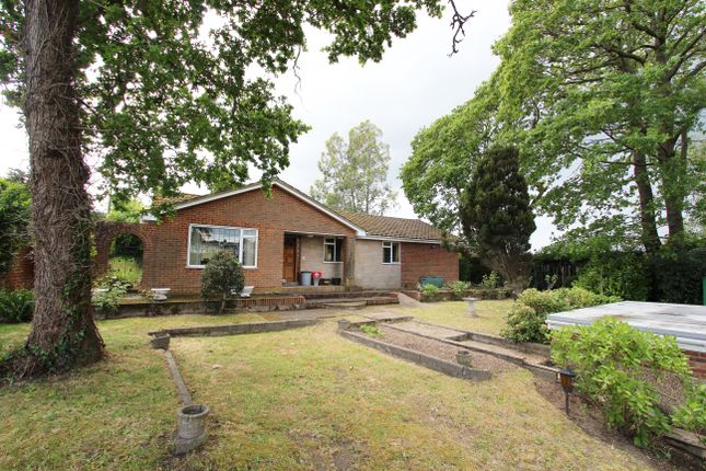 4 bed property, in Birchwood Road, £985,000