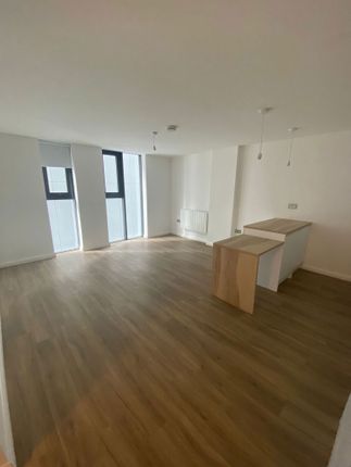 1 bed property, in Bishopgate, £90,000