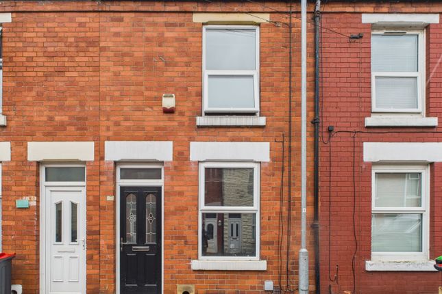 2 bed property, in Carlingford Road, £135,000