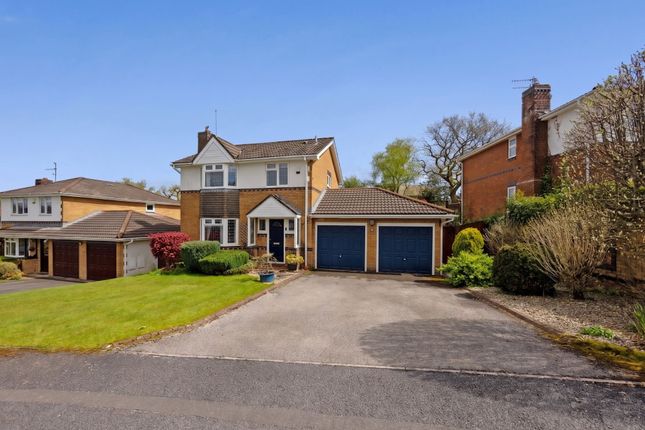 3 bed property, in Parc Nant Celyn, £440,000