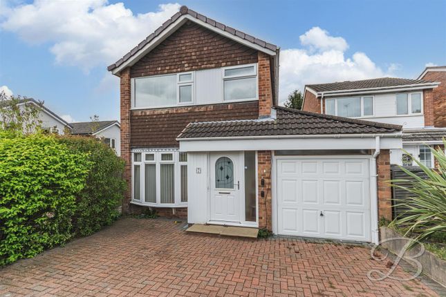 3 bed property, in St. Judes Way, £220,000