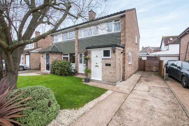 3 bed property, in Hag Hill Rise, £450,000