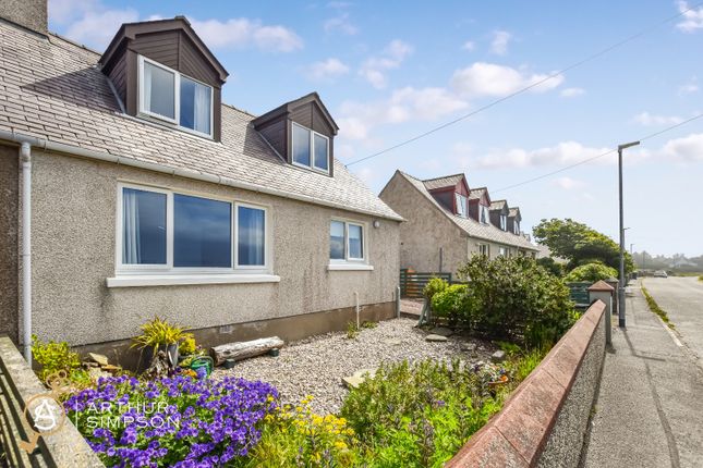 3 bed property, in 18 Voeside, £125,000