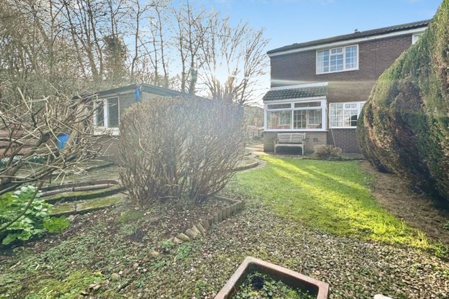 3 bed property, in Cambridge Drive, £350,000