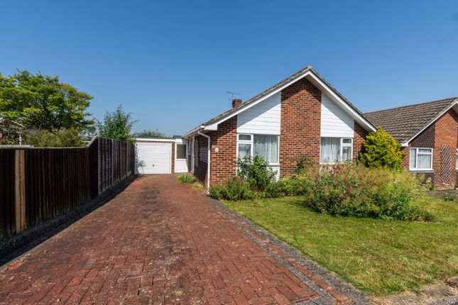 2 bed property, in Oak Hill, £495,000