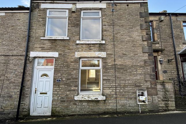 3 bed property, in Grove Road, £50,000