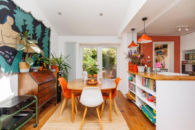 3 bed property, in Station Road, £400,000