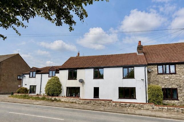 3 bed property, in Plough Cottages, £280,000
