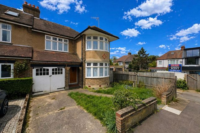 3 bed property, in Stockton Gardens, £750,000