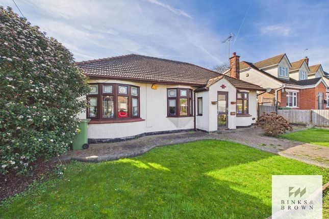 3 bed property, in Woolifers Avenue, £475,000