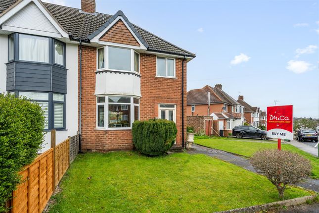 3 bed property, in Summerfield Road, £290,000
