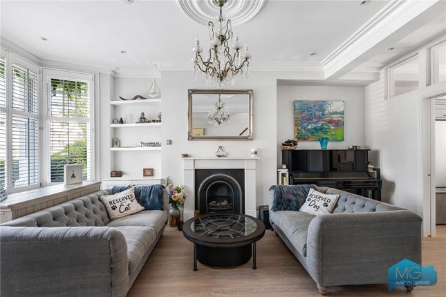4 bed property, in Queens Avenue, £1,350,000