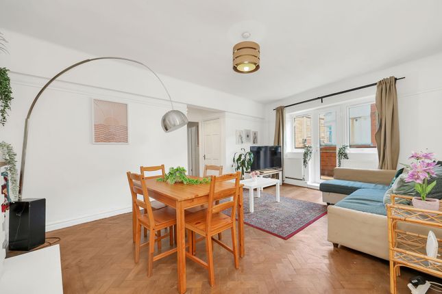 3 bed property, in Sunnyside, £425,000