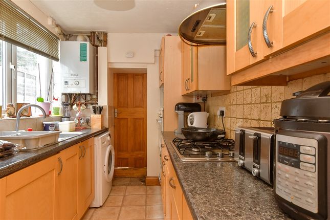 2 bed property, in Providence Street, £220,000