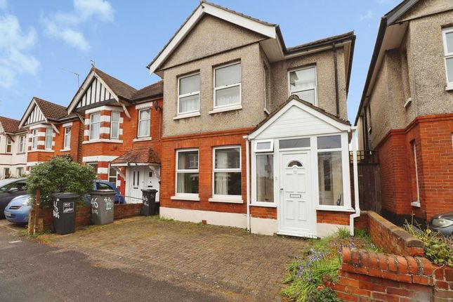 5 bed property, in Bingham Road, £365,000