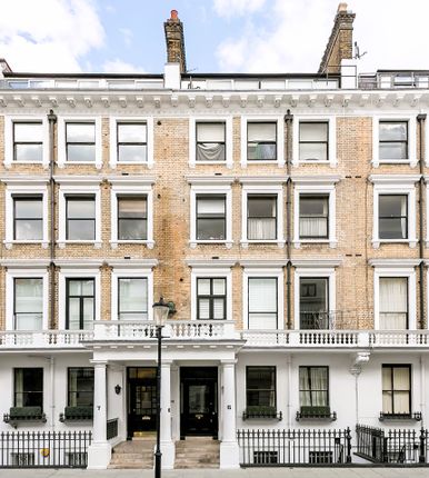 2 bed property, in Ovington Gardens, £1,150,000