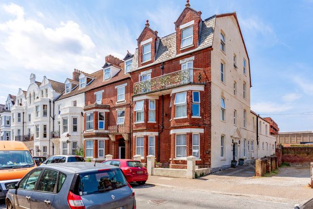 1 bed property, in Cabbell Road, £110,000