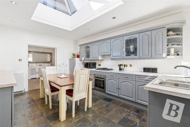 3 bed property, in Lambs Lane South, £475,000