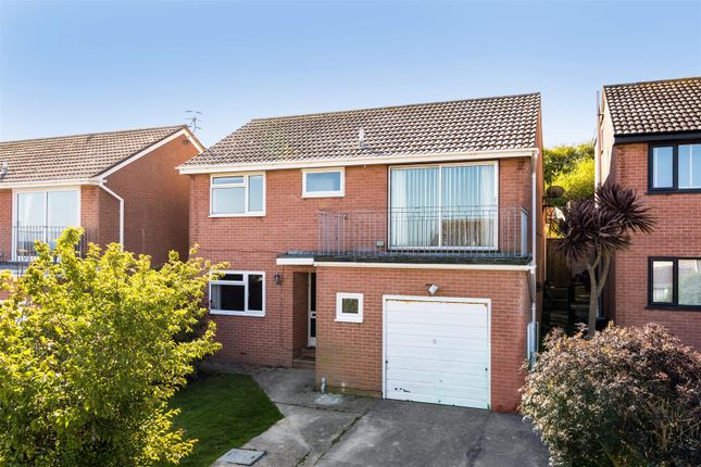 5 bed property, in Vanguard Avenue, £395,000