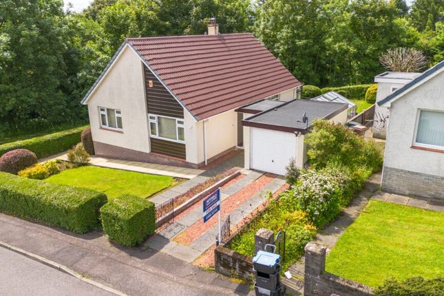 3 bed property, in Castlehill Road, £199,995