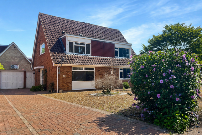 3 bed property, in Sidney Farm Road, £470,000