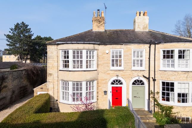 4 bed property, in High Street, £625,000