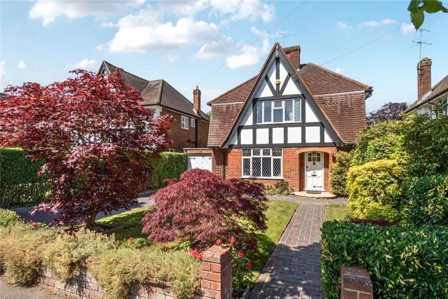 3 bed property, in Cranbrook Drive, £1,200,000