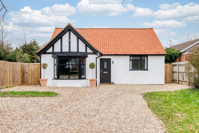 3 bed property, in Pound Hill, £325,000