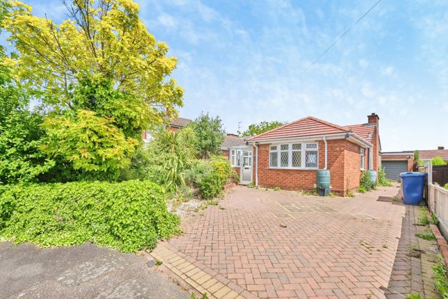 2 bed property, in Seabrook Road, £230,000
