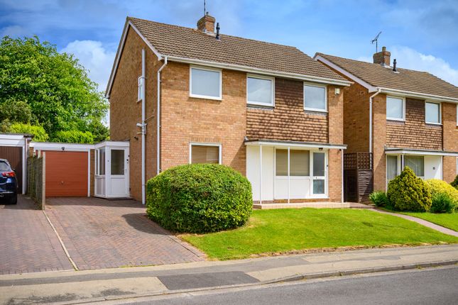 4 bed property, in Woodfield Road, £450,000