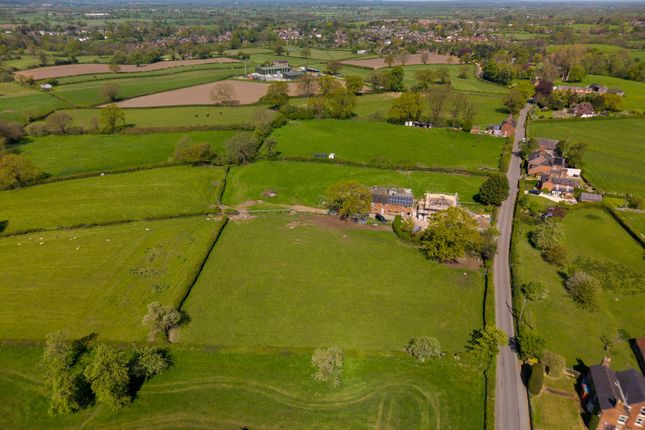 Studio, in Land, £150,000