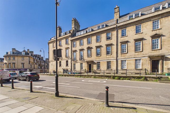 1 bed property, in Fountain Buildings, £115,000