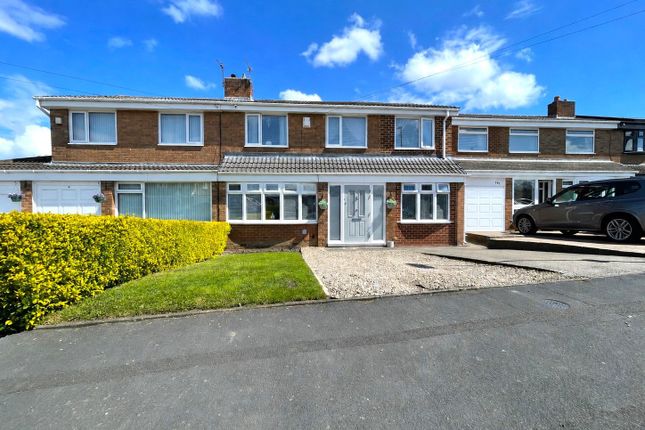 4 bed property, in Elmway, £300,000