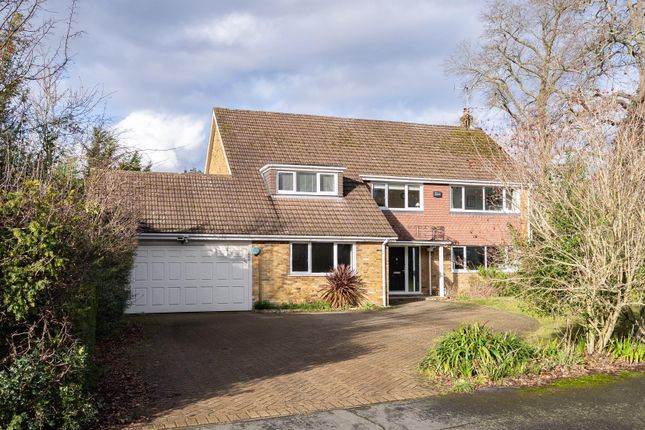6 bed property, in Fairacres, £1,899,950