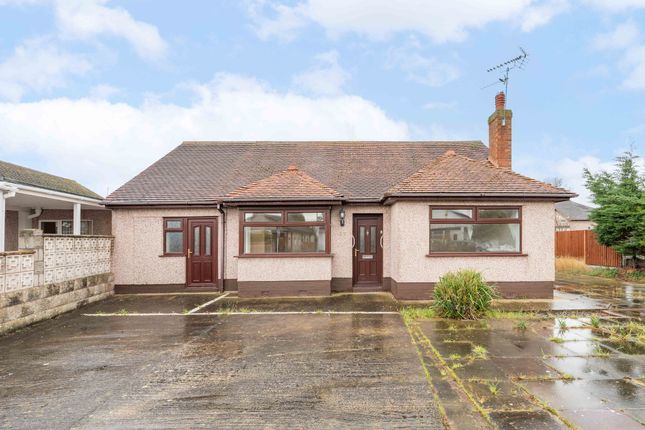 2 bed property, in Merllyn Road, £175,000