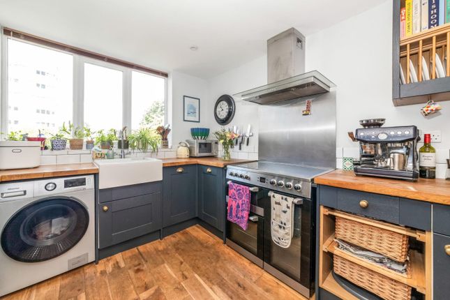 3 bed property, in College Green, £585,000