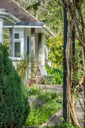 4 bed property, in Fernhurst Road, £1,350,000