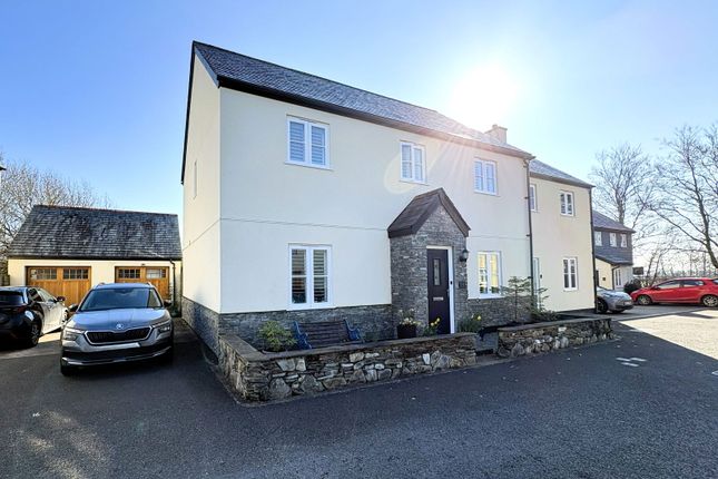 4 bed property, in Higman Close, £400,000