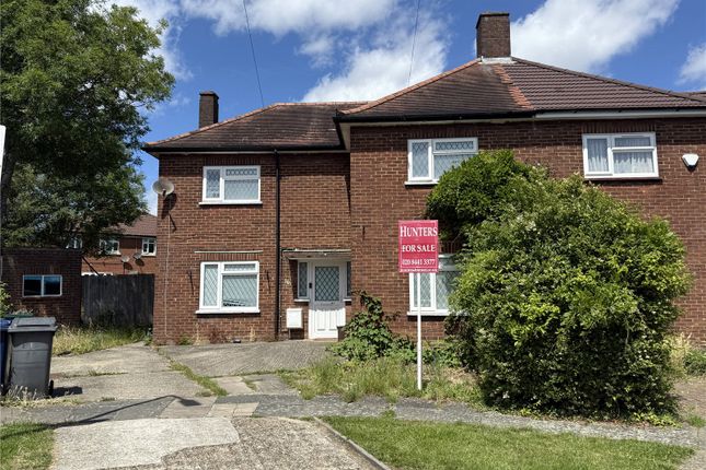 3 bed property, in Edwyn Close, £665,000