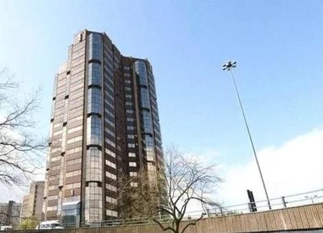 2 bed property, in Hagley Road, £85,000