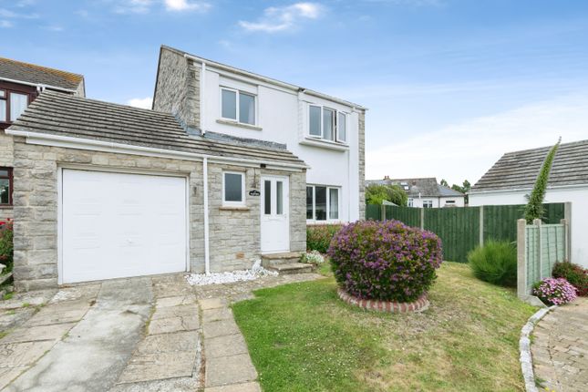 3 bed property, in Newton Manor Close, £500,000
