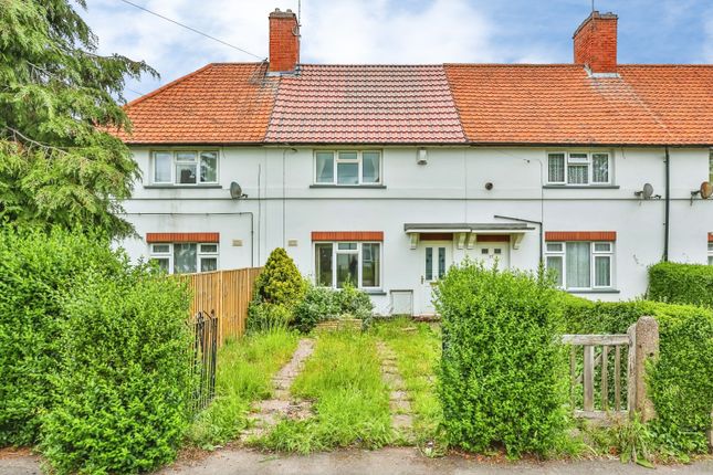 2 bed property, in Manton Crescent, £190,000